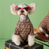 フェンディ 犬服 tシャツ 薄手 fendi ペットウェア パーカー FF英字 ドッグウェア トレーナー ブランド 小型犬服
