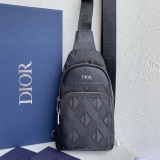 ★超人気ディオール(Dior)メンズショルダーバッグ