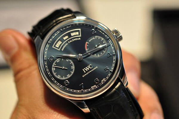 IWC ポルトギーゼ アニュアルカレンダー IW503502