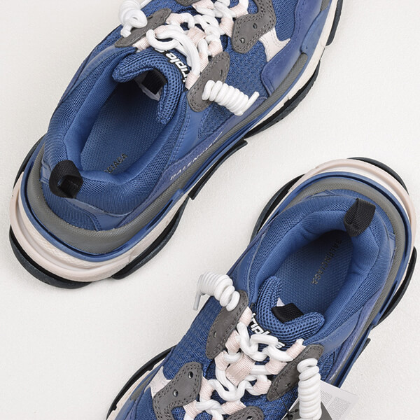 バレンシアガ Triple S トリプルS スニーカー