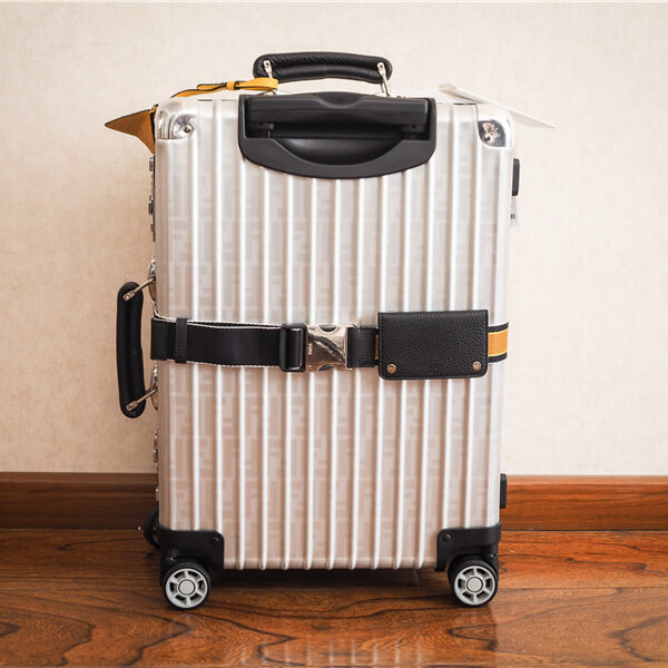 大人気!素晴らしい フェンディ×リモワ ス ーパーコピー スーツケース yellow 33L