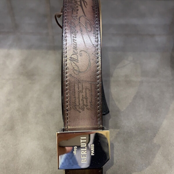 ベルルッティ 偽物 カリグラフィ バックル留め カーフレザーベルト berluti152