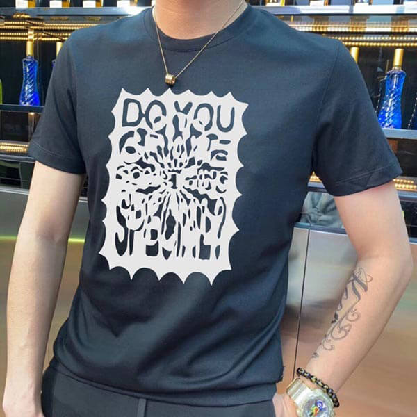 《SALE》セリーヌ 偽物 CLASSIC T-SHIRT BY CODY DEFRANCO 2X308010G.38AW(2色)