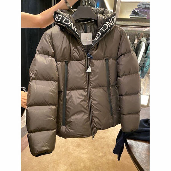 モンクレール 偽物ダウンジャケット  新色ダウン 21-22AW MONTCLA 0911B56900C030082Q