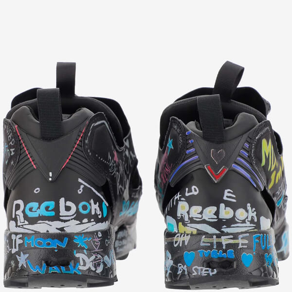 ヴェトモン x REEBOK 偽物 | INSTAPUMP BLACK SCRIBBLE スニーカーUAH21SN244