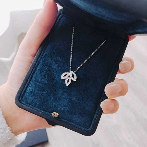 ギフトに最適♪Harry Winston [リリークラスター・ペンダント] コピー