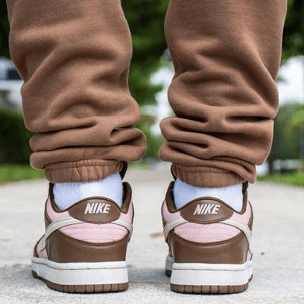 チェリーダンク 偽物ナイキ SB Stussy 偽物 Dunk Low Cherry 304292-671入手困難レアコラボダンク！