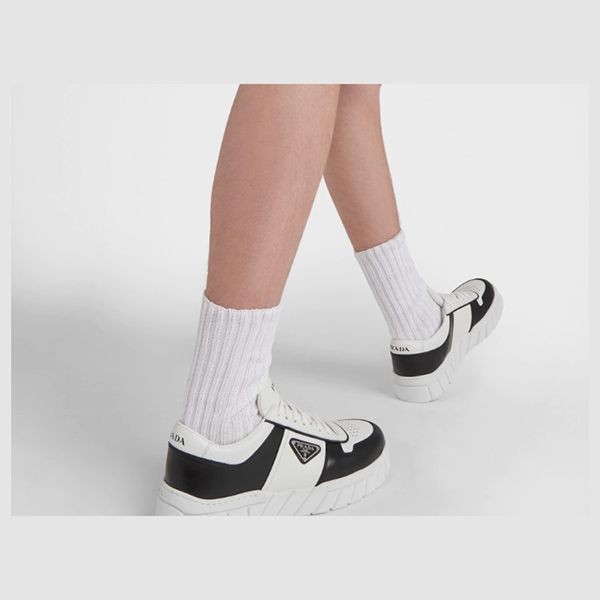 口コミで高評価！プラダ メンズレザースニーカー コピー Leather sneakers送料込