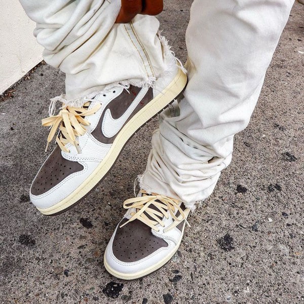エアジョーダン 偽物 サイト★ ナイキ トラヴィス スーパーコピー★Travis Scott エアジョーダン 1 ロー リバースモカ 偽物 DM7866-162