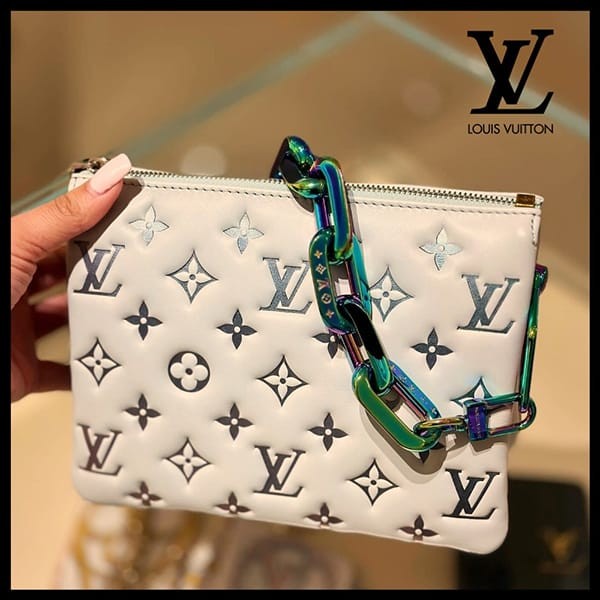 注目商品！ルイヴィトン 偽物 LV SKI クッサン BB ショルダーバック M23617