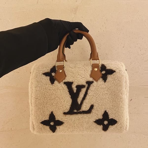 ルイヴィトン LV SKI スピーディ 25 偽物 バンドリエール  もこもこ バッグ M23468