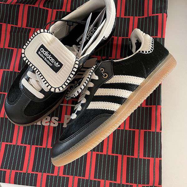 アディダス ウェールズボナー サンバ 偽物 Pony Tonal Samba IE0580