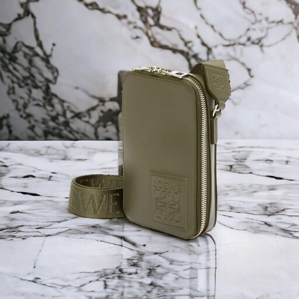ロエベ バーティカル クロスボディポケット ショルダーバッグ 偽物 多色 C565S59X01