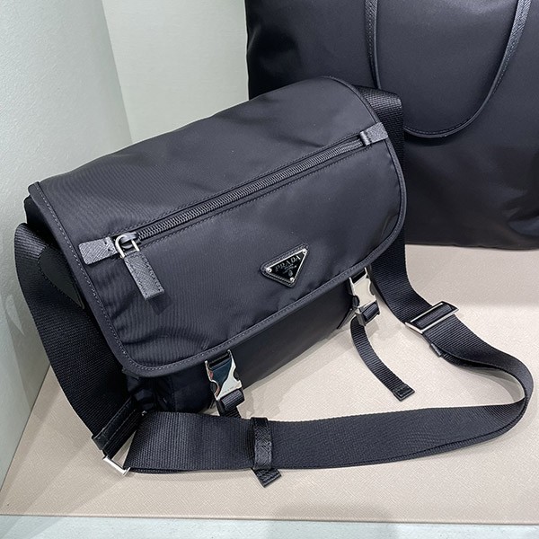プラダ ナイロンショルダーBAG 偽物 1BD953