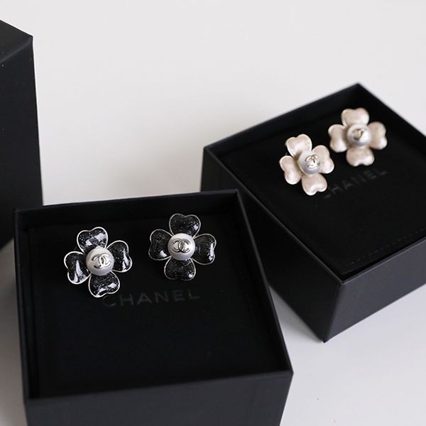 シャネル cc フラワーピアス 激安 ab6838 b06621