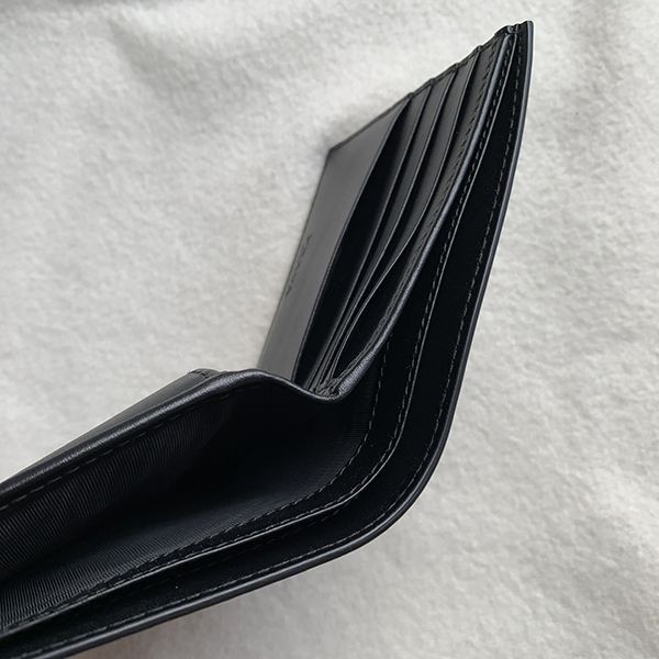 ☆プラダ 財布 偽物☆三角ロゴ・ブラッシュドレザー2折り財布2mo738