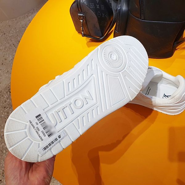 注目商品！ルイヴィトン lvトレイナー レザー スニーカー スーパーコピー 1a9g4w