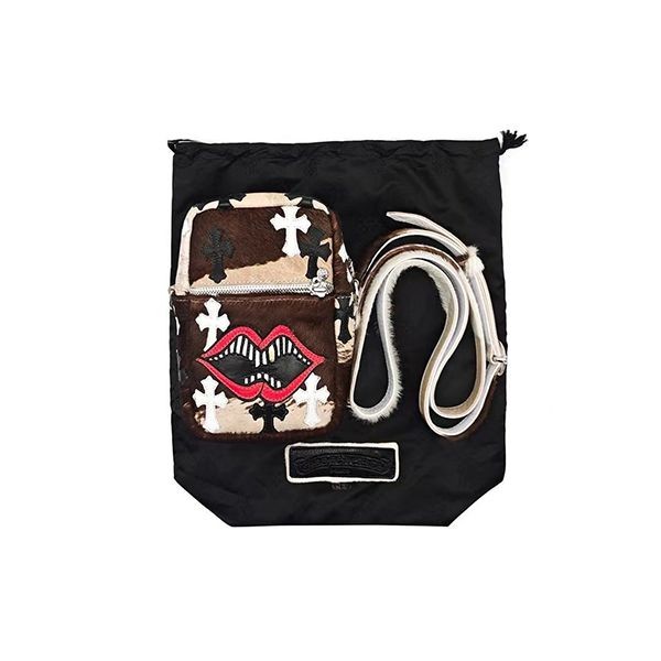 入手困難品!クロムハーツ matty boy 偽物 クロスパッチ ショルダーバッグ ch102319