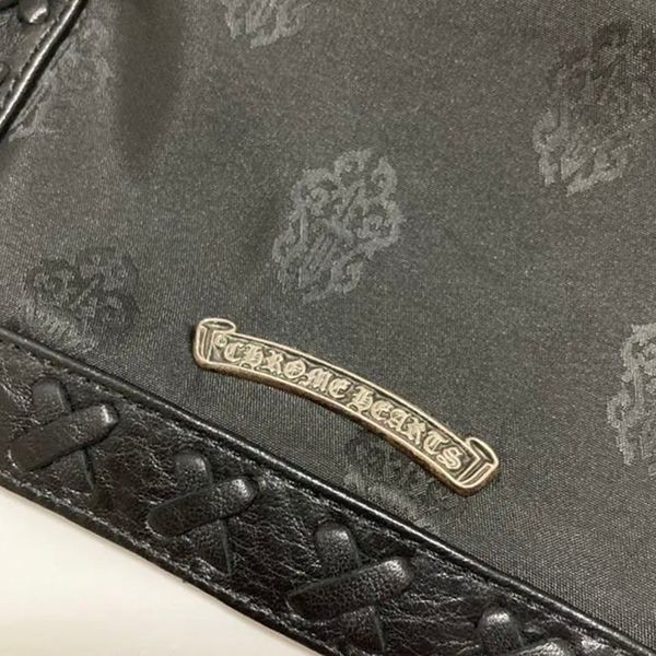 注目商品！クロムハーツ コインケース 偽物 チェンジパース ストラップ付き 121813