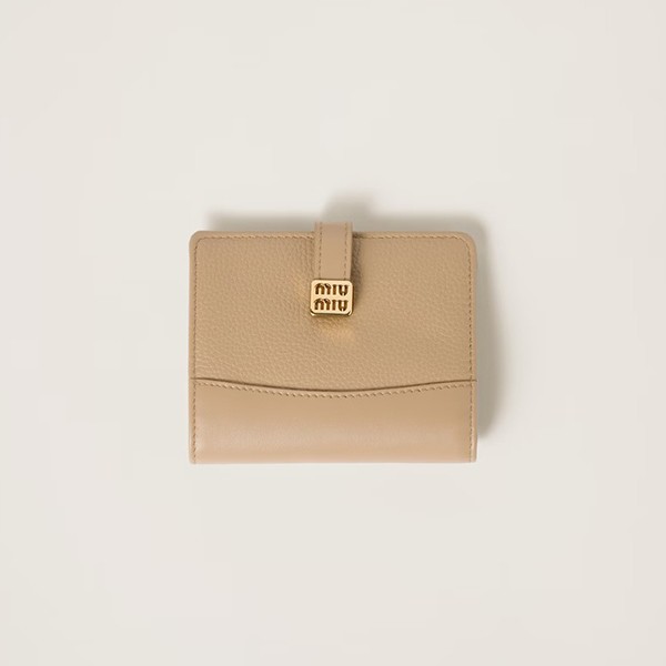 ミュウミュウ 偽物 Compact Wallet ロゴベルト 三つ折り財布 4色 miu21154