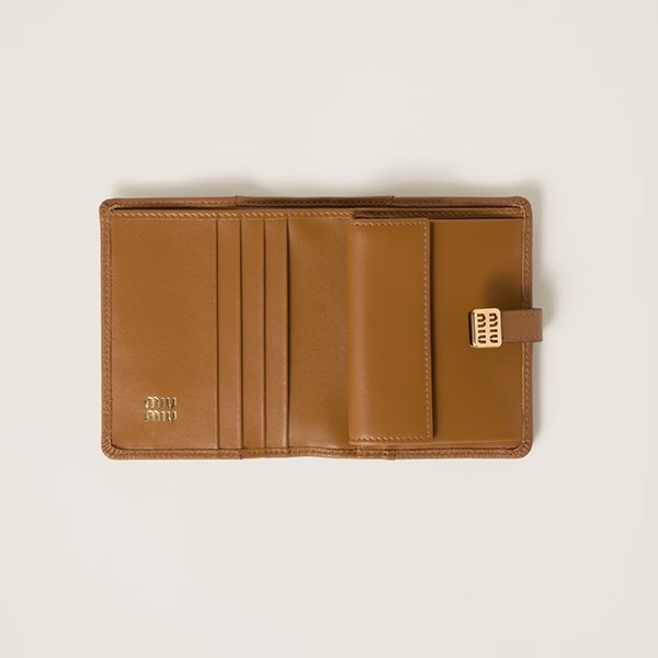 ミュウミュウ 偽物 Compact Wallet ロゴベルト 三つ折り財布 4色 miu21154