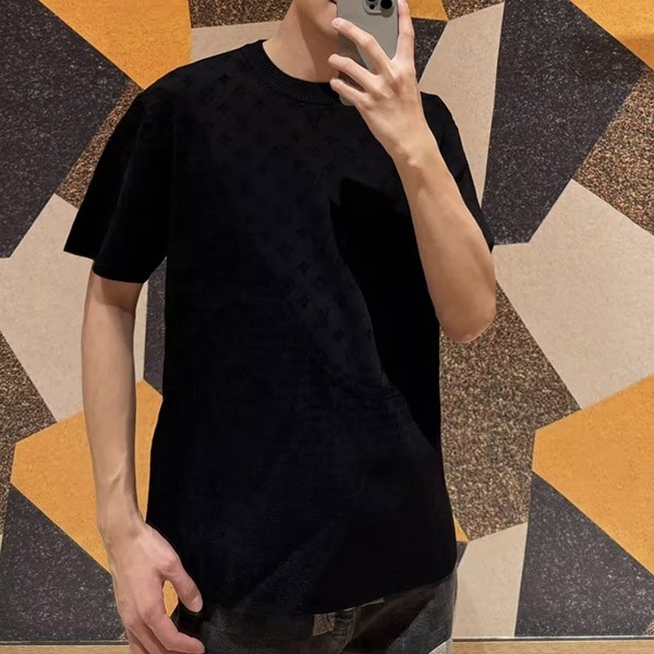 注目度抜群!【シンプルお洒落♪】ルイヴィトン 偽物★クルーネック Tシャツ 1AHCMQ