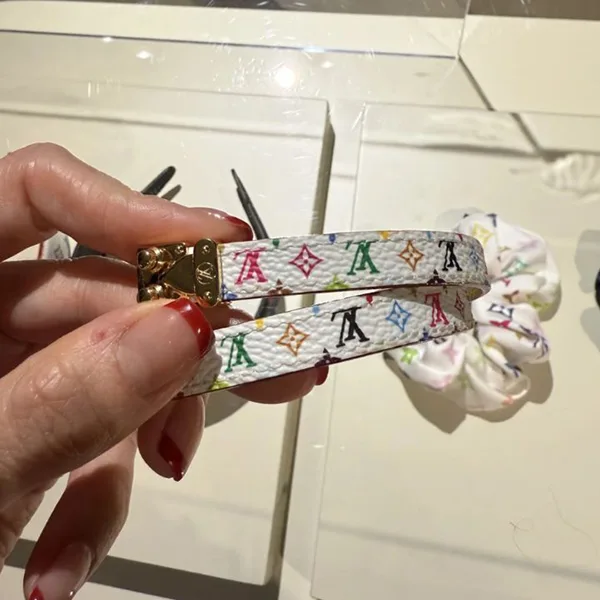 お早めに★ルイヴィトン《村上隆限定コラボ☆》ブレスレット コピー Signature M8966F