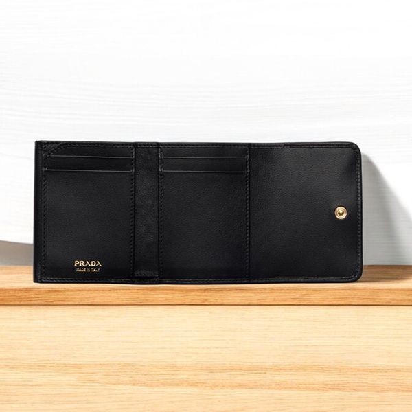 2025SS◆プラダ スタッズ付 レザー 財布 コピー 1MH043_2C3H