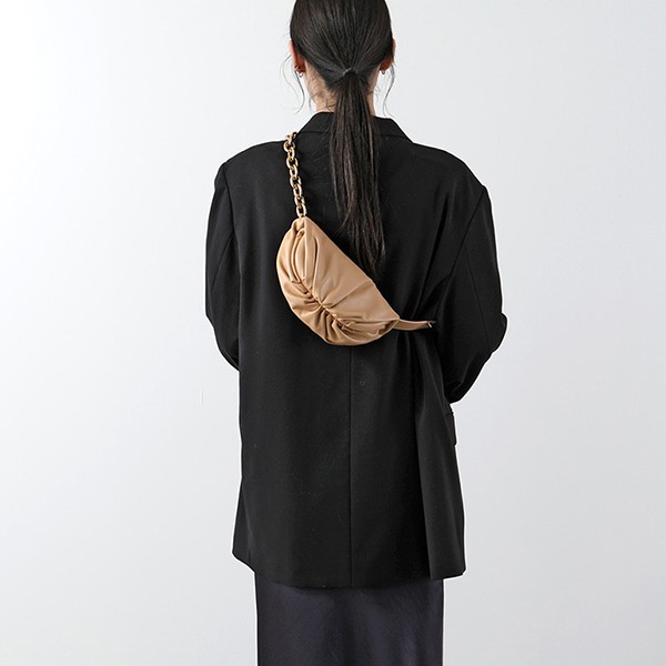 新デザインボッテガヴェネタ 偽物 THE POUCH チェーン ボディーバッグ 4色 bv2632522