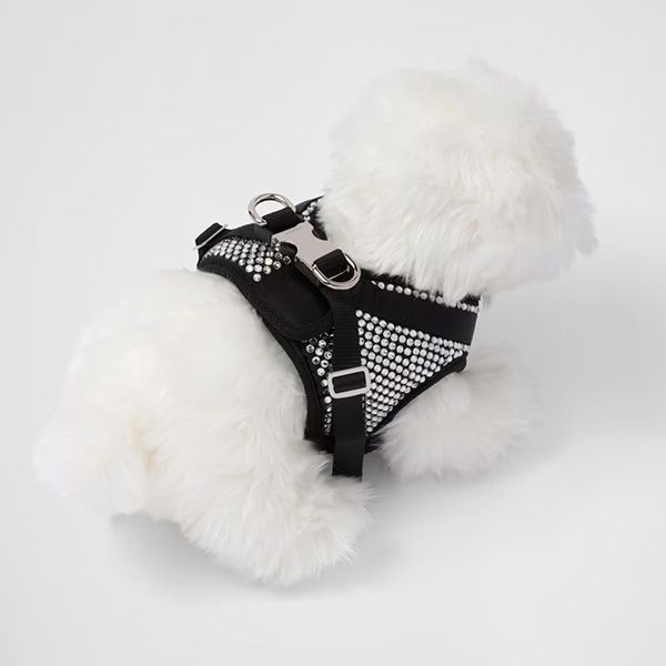セレブ多数愛用☆プラダ クリスタルスタッズ 犬用ハーネス 偽物 ロゴ付き【25ans掲載】pd0219