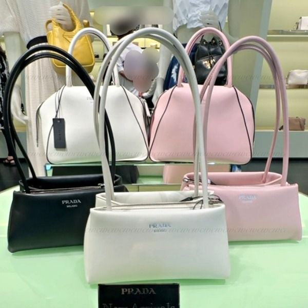 速達発送プラダ スモール レザー ハンドバッグ 偽物◆プラダ◆全3色 1BA368_2DDJ