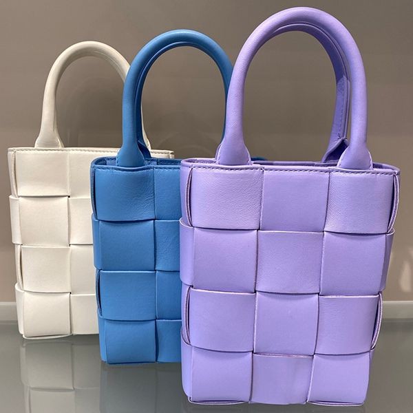 新デザイン★ボッテガヴェネタ カセット コピー miniショルダーバッグ 747755
