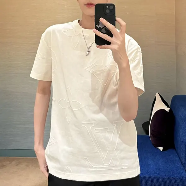 ルイヴィトン ロゴＴシャツ 偽物 スーパーコピー 1AFYEY