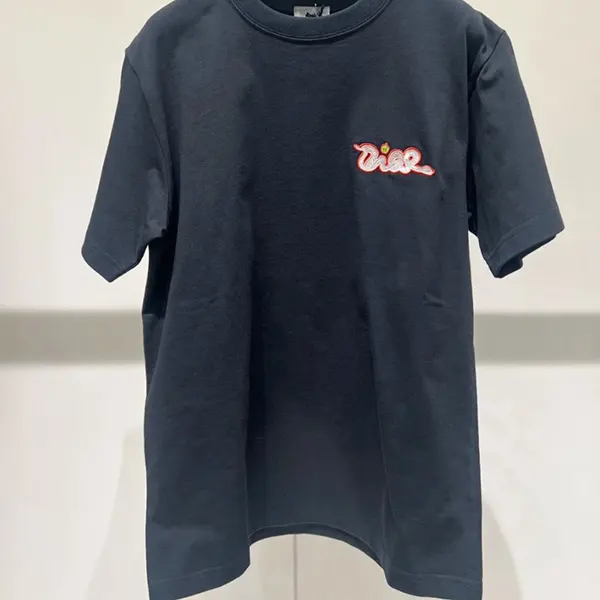 【偽物】ディオール AND KAWS Tシャツ スーパーコピー 513J696F0554