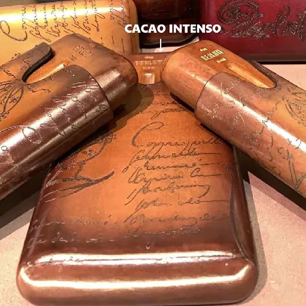 大人気【ベルルッティ】ヴェネチアレザー スクリットレザー 4シガーケース CIGAR