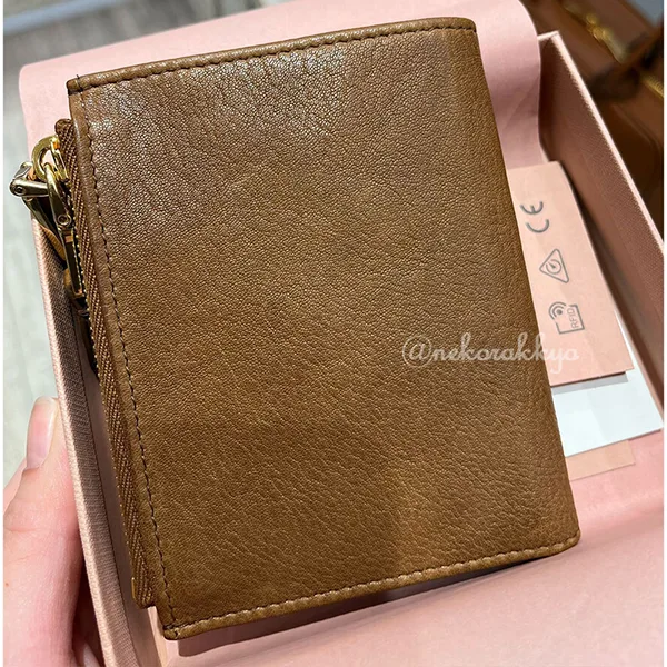ミュウミュウ 二つ折り財布 偽物 Small nappa leather wallet  5ML024_AEFX_F0316