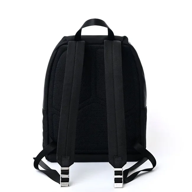 注目商品！プラダ 三角 ロゴ付き バックパック リュックサック 2VZ034