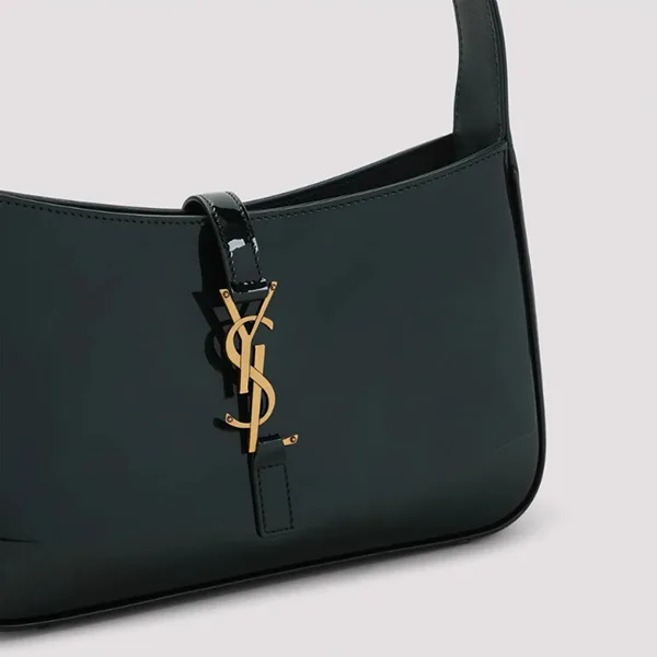 激安価格!サンローラン◆LE 5 A7 パテントレザーバッグ パチモン ysl995885