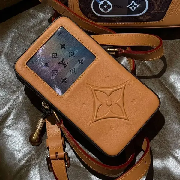 追跡付きで安心届け◆ルイヴィトン ウェアラブル 激安 ウォレット M14063