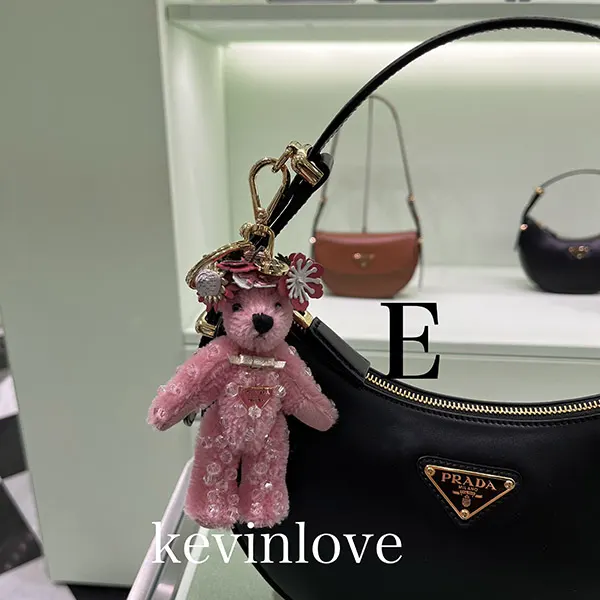 使い勝手の上手☆プラダ コピー メタルリング付 Teddy バッグチャーム 1TO050_2EVI_F0009