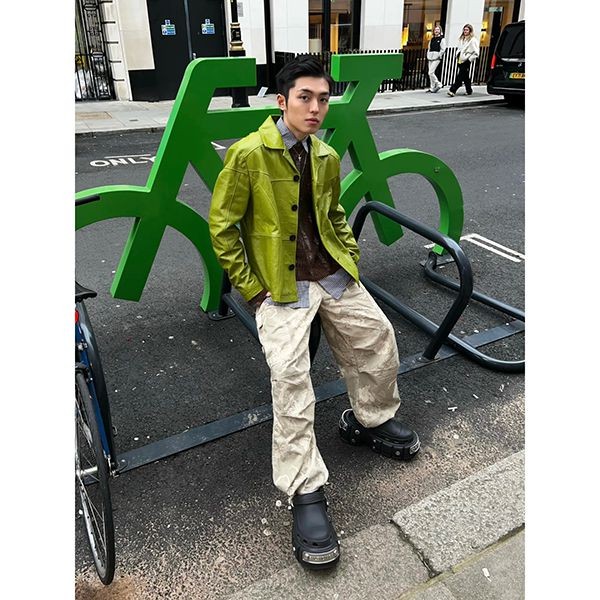 バレンシアガ クロックス 偽物【24SS】バレンシアガ Hard Crocs サンダル 厚底 ロゴ