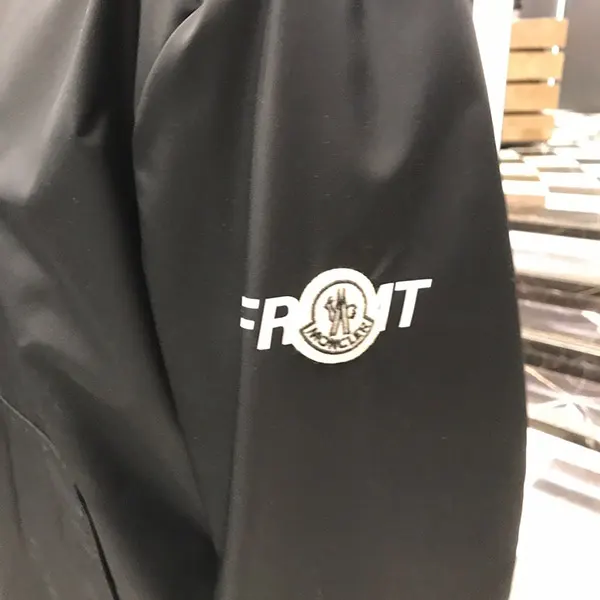 数量限定版！限定コラボ【モンクレール x FRGMT 偽物】FRGMT Ostriaボンバー☆2色 K109U1A00009M5238999