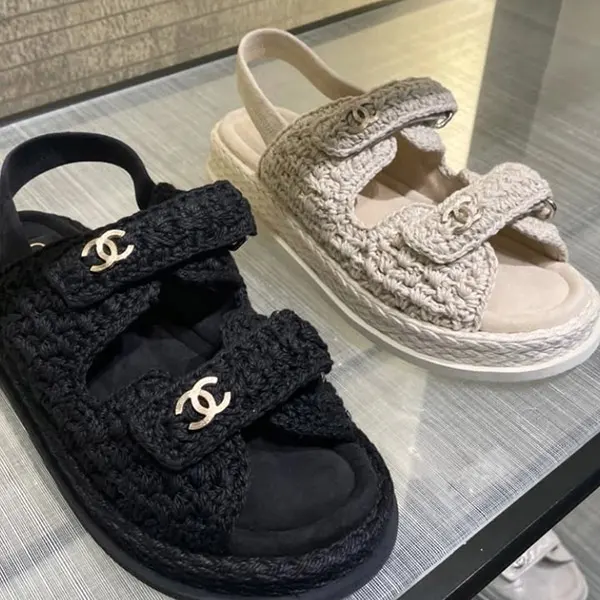 [N級品]速達発送【25P限定】編み込み感がオシャレ★シャネル コピー★ダッドサンダル★25052413