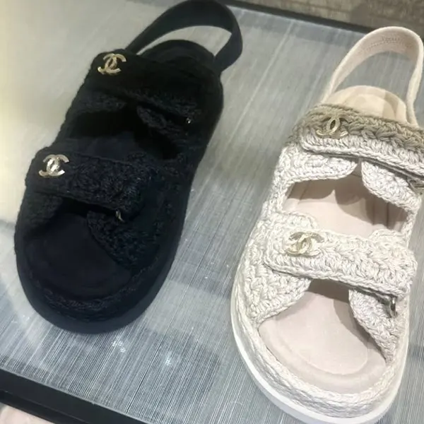 [N級品]速達発送【25P限定】編み込み感がオシャレ★シャネル コピー★ダッドサンダル★25052413