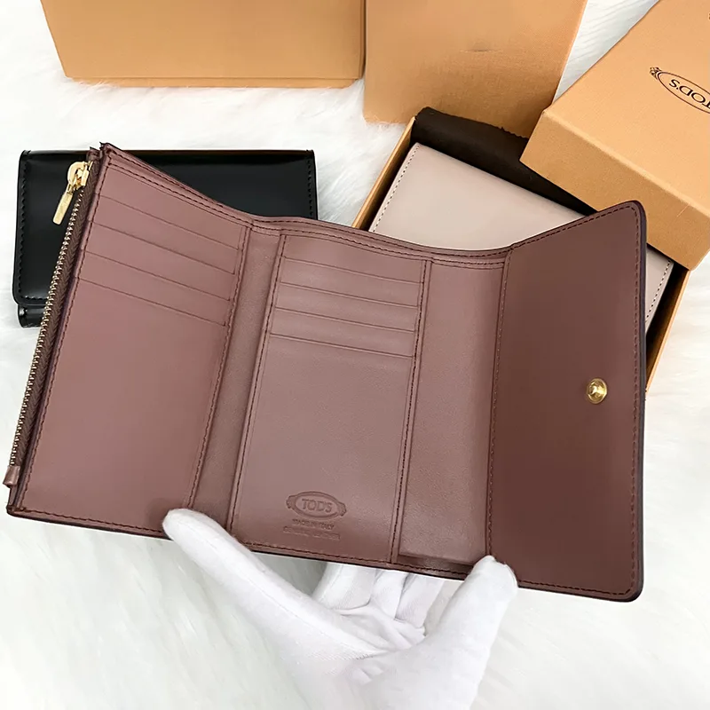 大人気定番☆[N級品]トッズ スーパーコピー Tタイムレス 三つ折り財布 3色 XAWCHNB3300KETS203