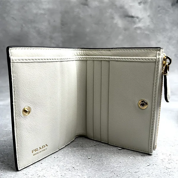 お早めに★プラダ ロゴ レザー 二つ折り財布 コピー 1ML050 2CYS F0009