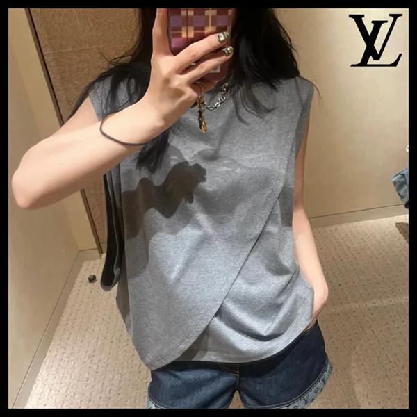 【上品で大人っぽ♪】ルイヴィトン ツイストTシャツ 偽物 1AI39