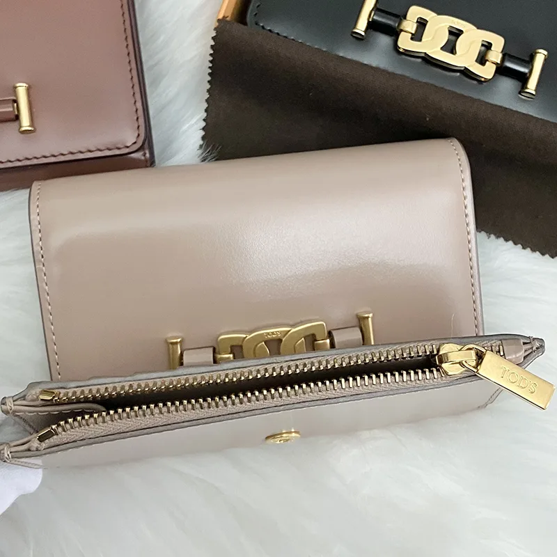 大人気定番☆[N級品]トッズ スーパーコピー Tタイムレス 三つ折り財布 3色 XAWCHNB3300KETS203