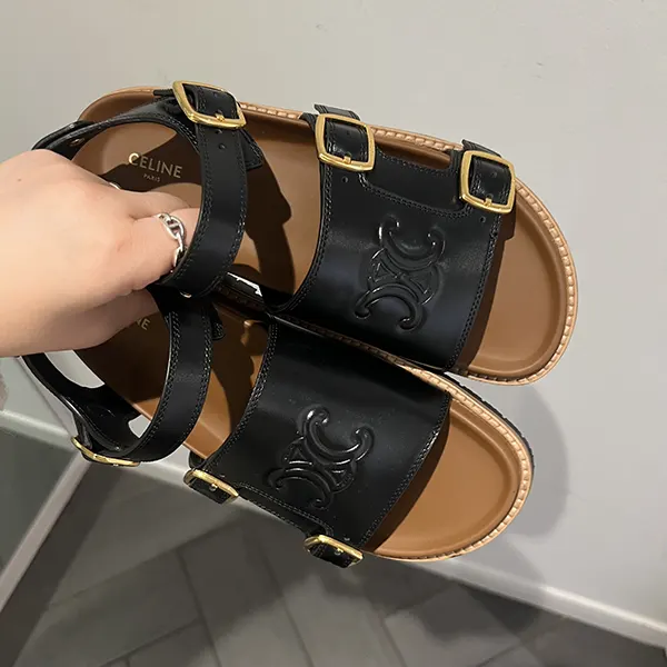 セリーヌ トリオンフ レザー サンダル 25 2色 359743644C.38NO