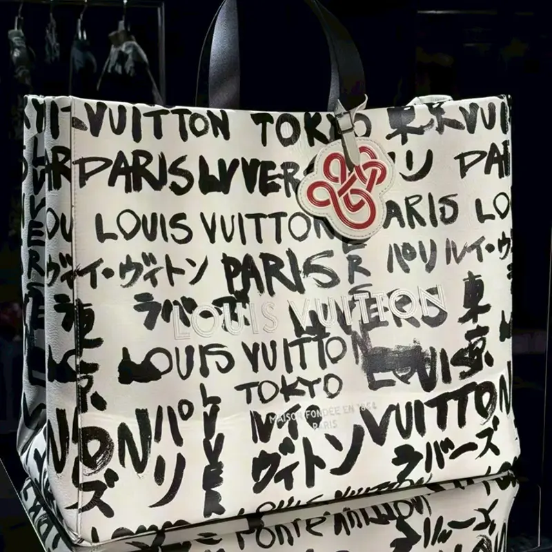 口コミで高評価！新作 ルイヴィトン ショッパートートバッグ MM 偽物 NIGO ホワイト N40797